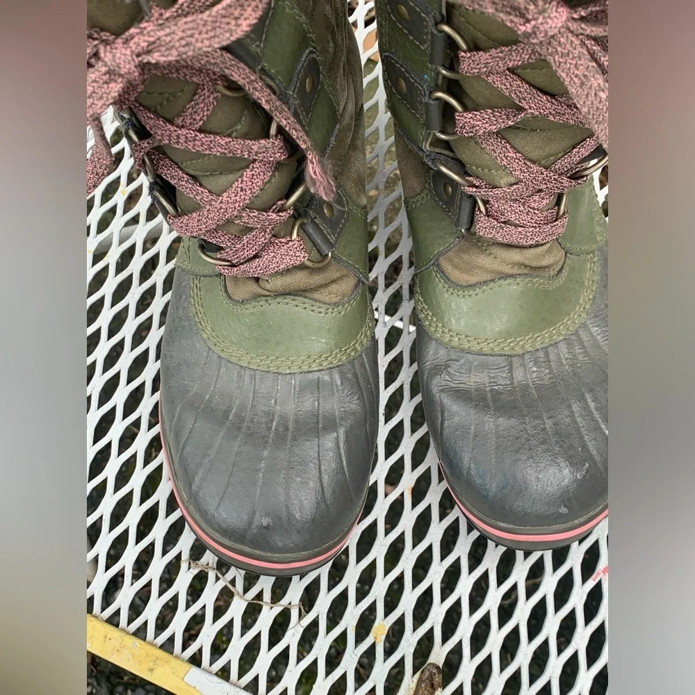Sorel Youth Size 4 Tofino II Hiker Green Alpine Tundra Waterproof Snow Boots